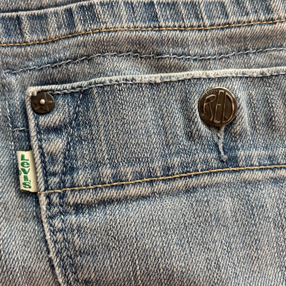 Levi’s Red Y2K Denim Bermuda Shorts Embroidered Relaxed Fit Size 26 - Picture 7 of 14